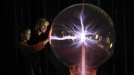 Large plasma ball